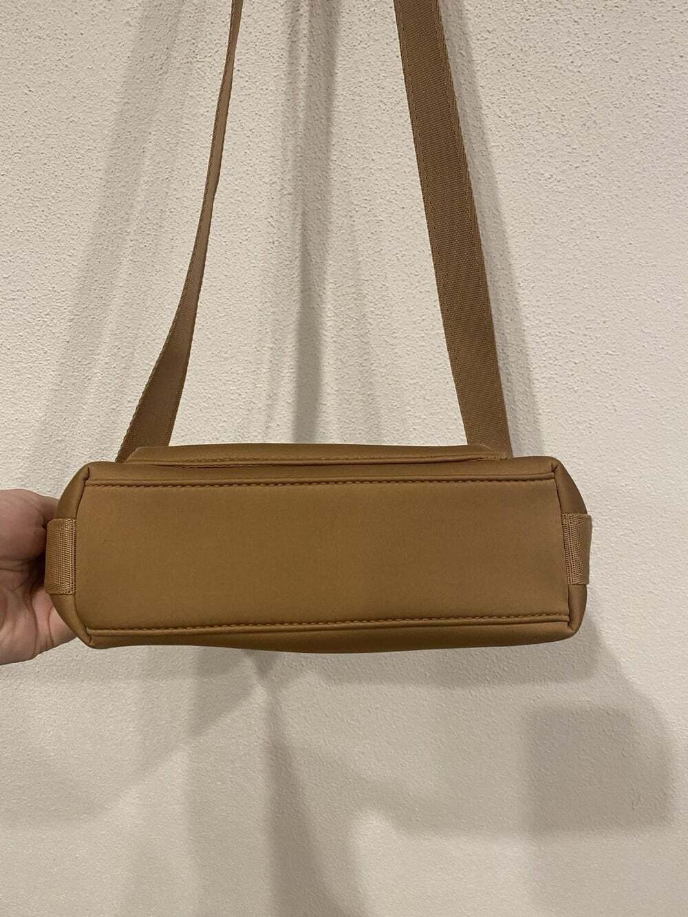 Dagne Dover Micah Crossbody Bag Womens Small Tan Neoprene Zip Purse Adjustable - Picture 4 of 6